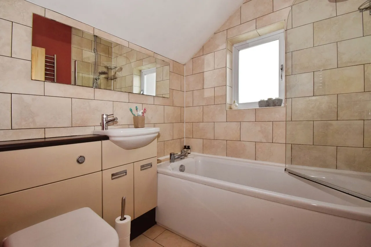 Firfield Avenue, Leicester, LE4, photo 17