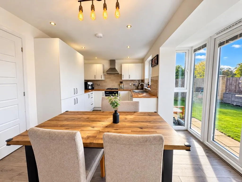 Maggie Lawson Court, Uddingston, G71, photo 6