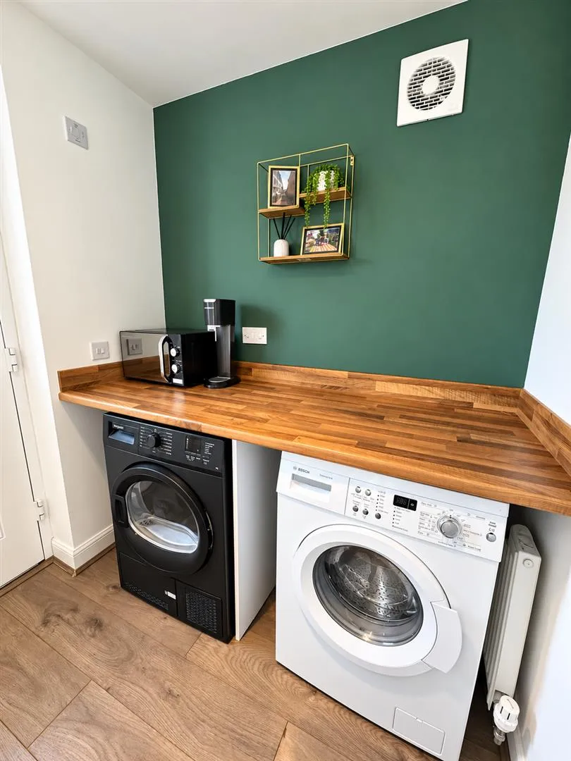 Maggie Lawson Court, Uddingston, G71, photo 8