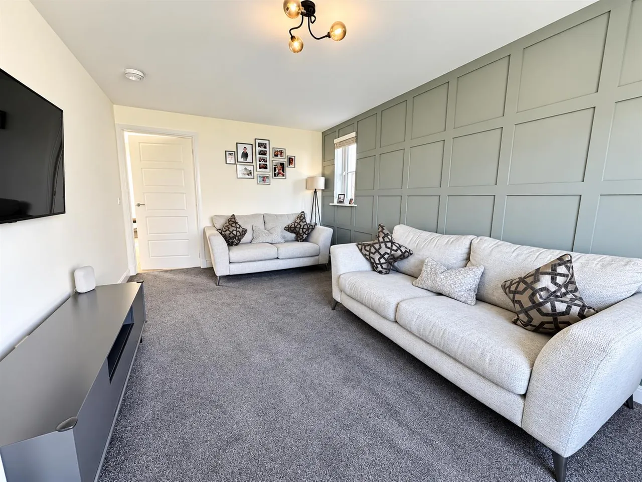 Maggie Lawson Court, Uddingston, G71, photo 3