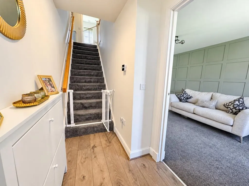 Maggie Lawson Court, Uddingston, G71, photo 10
