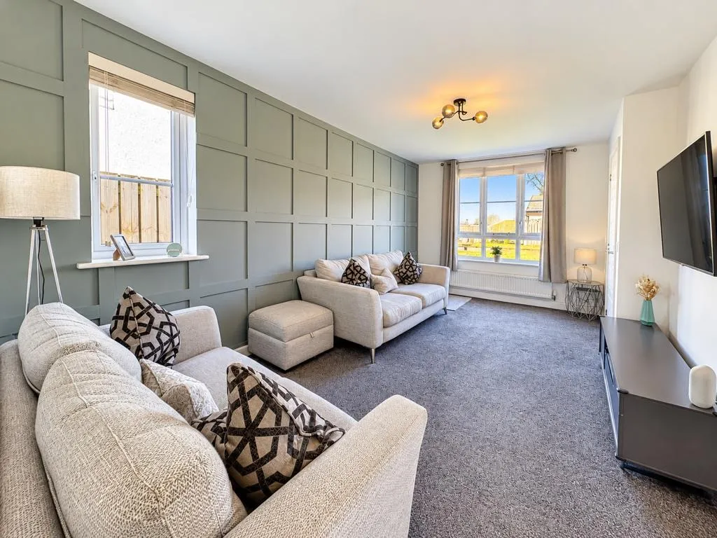 Maggie Lawson Court, Uddingston, G71, photo 2