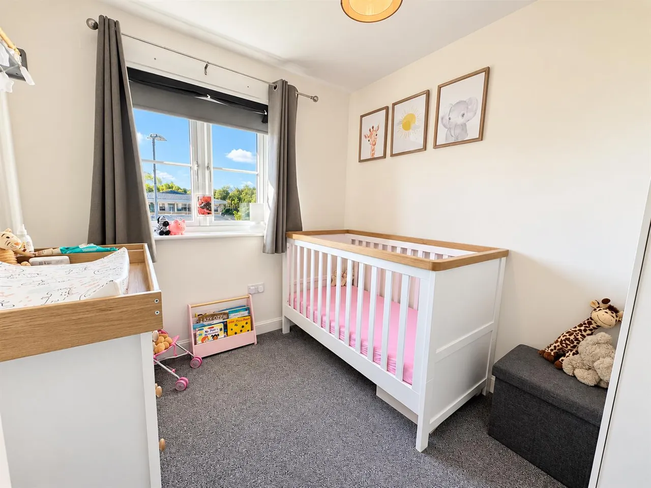 Maggie Lawson Court, Uddingston, G71, photo 16