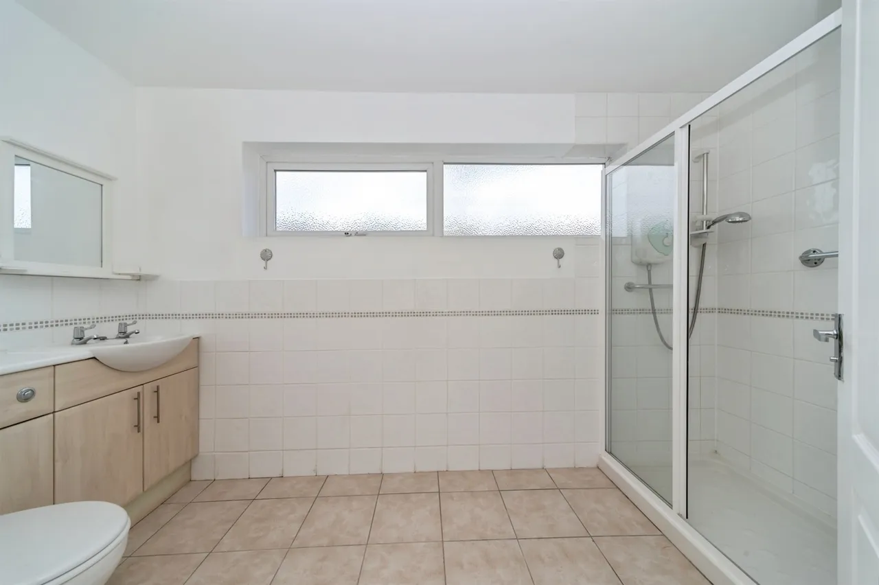 Orwell Close, Bedford, photo 6