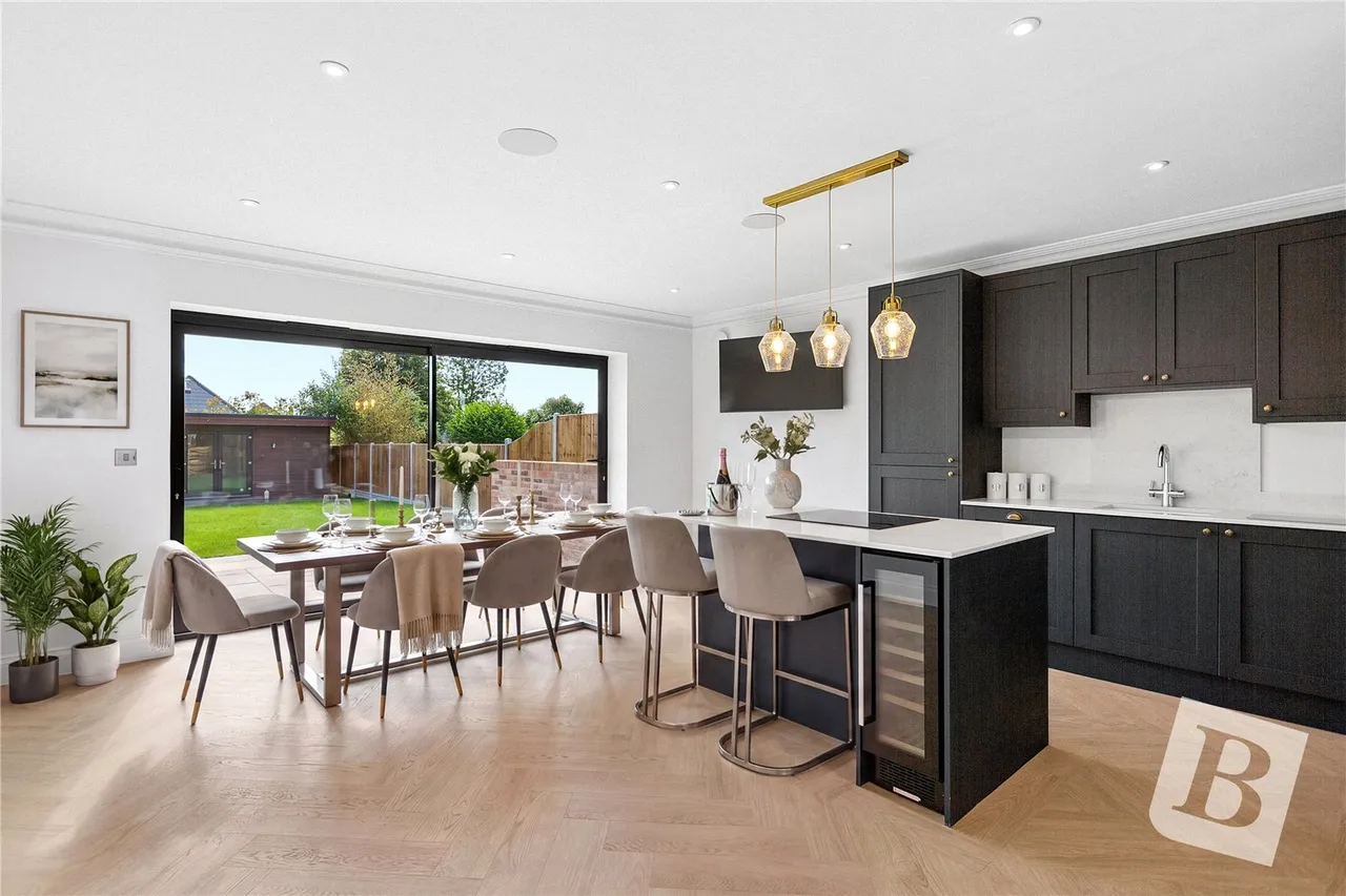 Harrow Drive, Hornchurch, RM11, photo 2