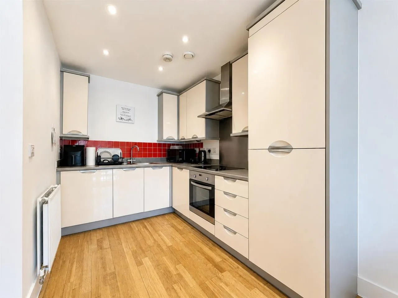 Featherstone Road, Southall, UB2, photo 2