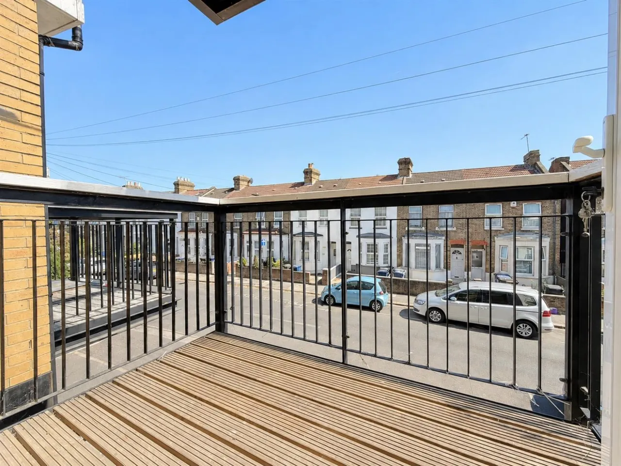 Featherstone Road, Southall, UB2, photo 5