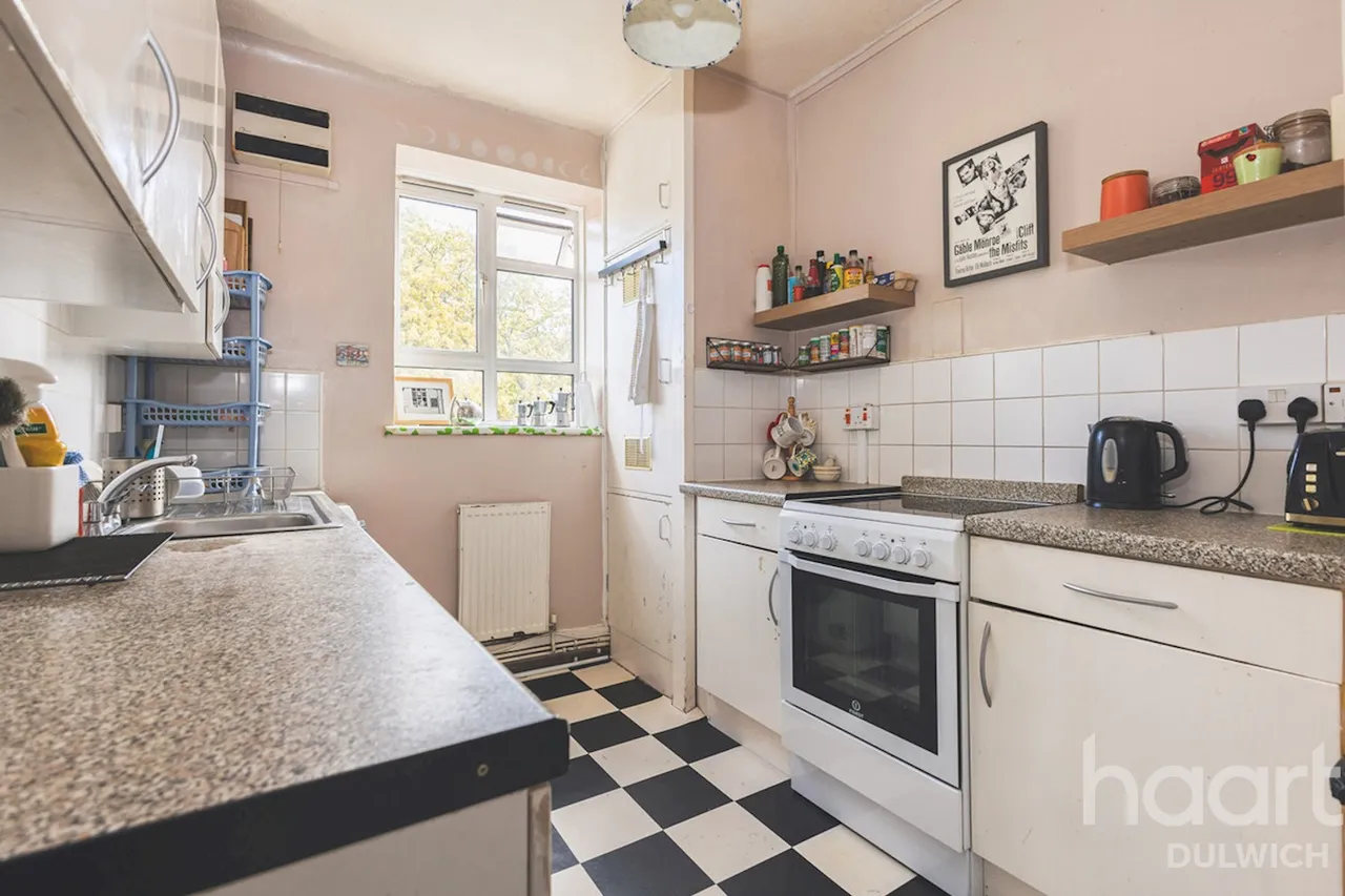 Kingswood Estate, London, SE21, photo 9