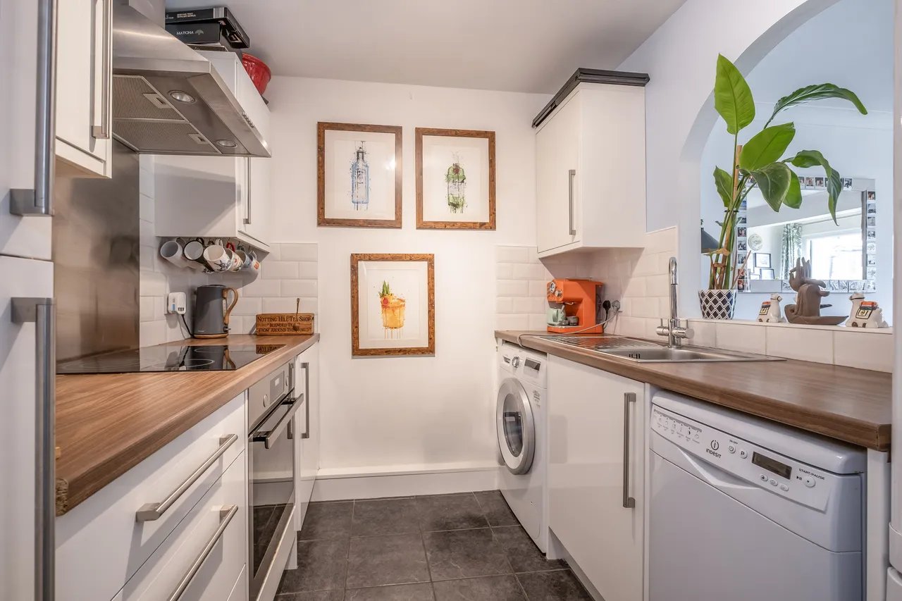 24 Ravensbury Road, London, SW18, photo 5