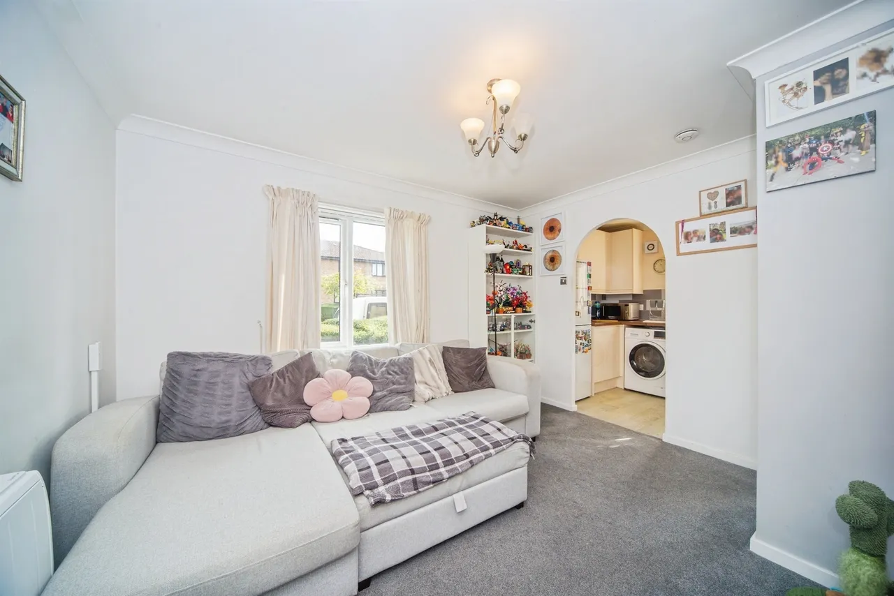 Kern Close, Southampton, SO16, photo 2
