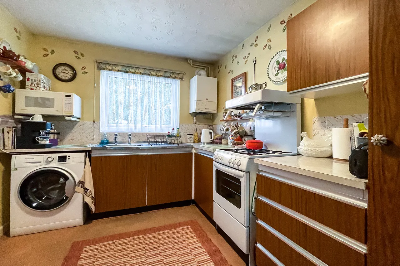 11 Georgian Close, Ringwood, BH24 1SA, photo 2