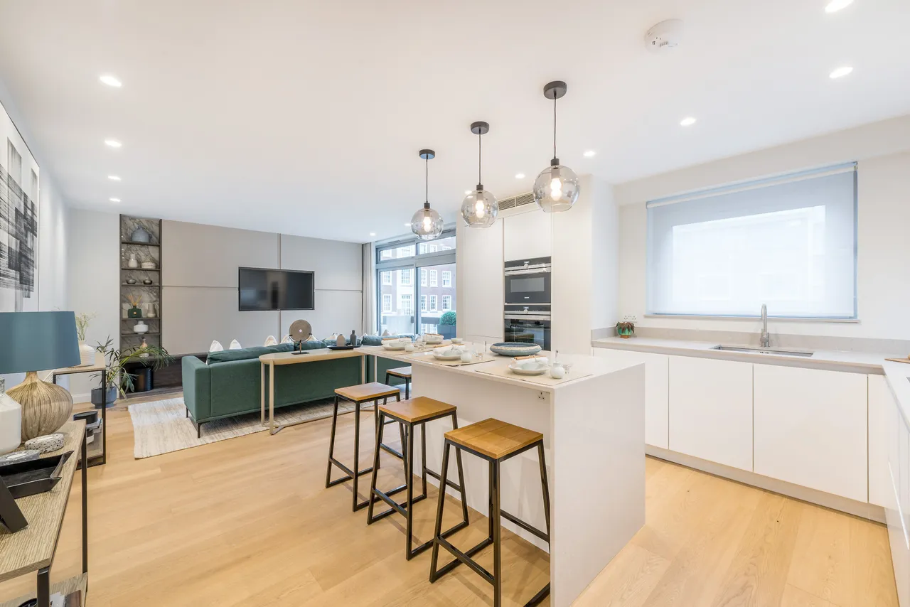 17 Fitzhardinge House, 12-14 Portman Square, London, photo 7