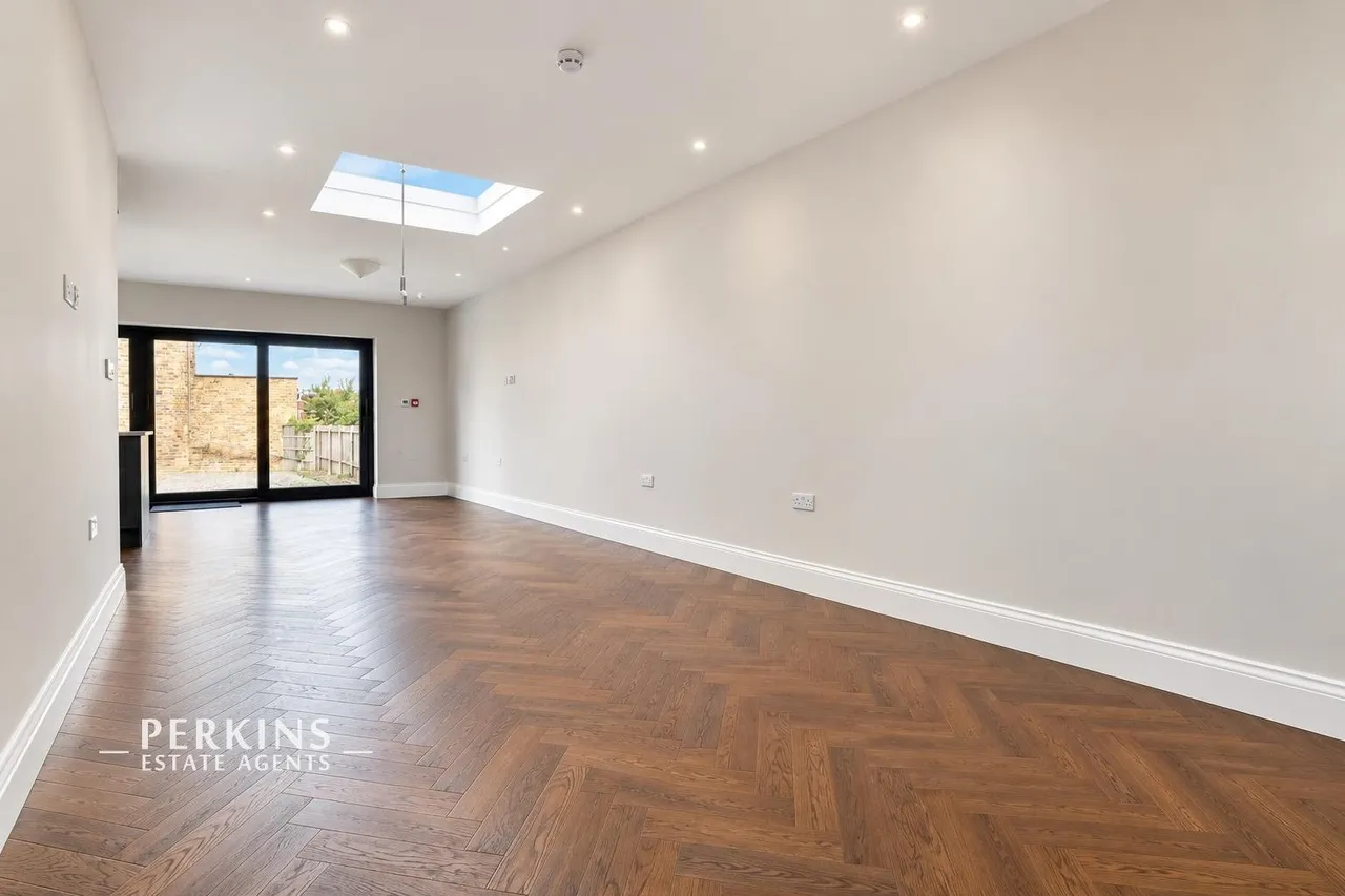 Greenford Gardens, London, UB6, photo 3