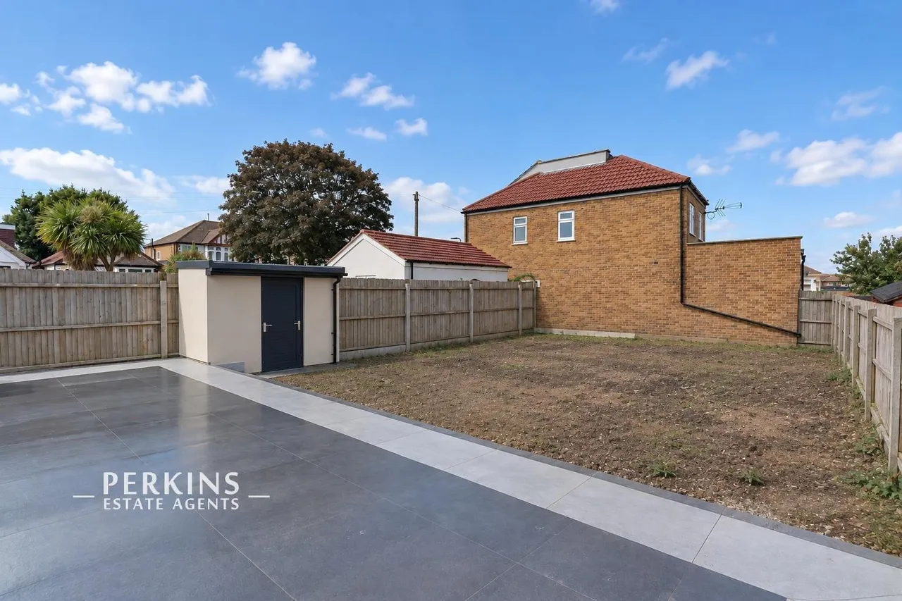 Greenford Gardens, London, UB6, photo 14