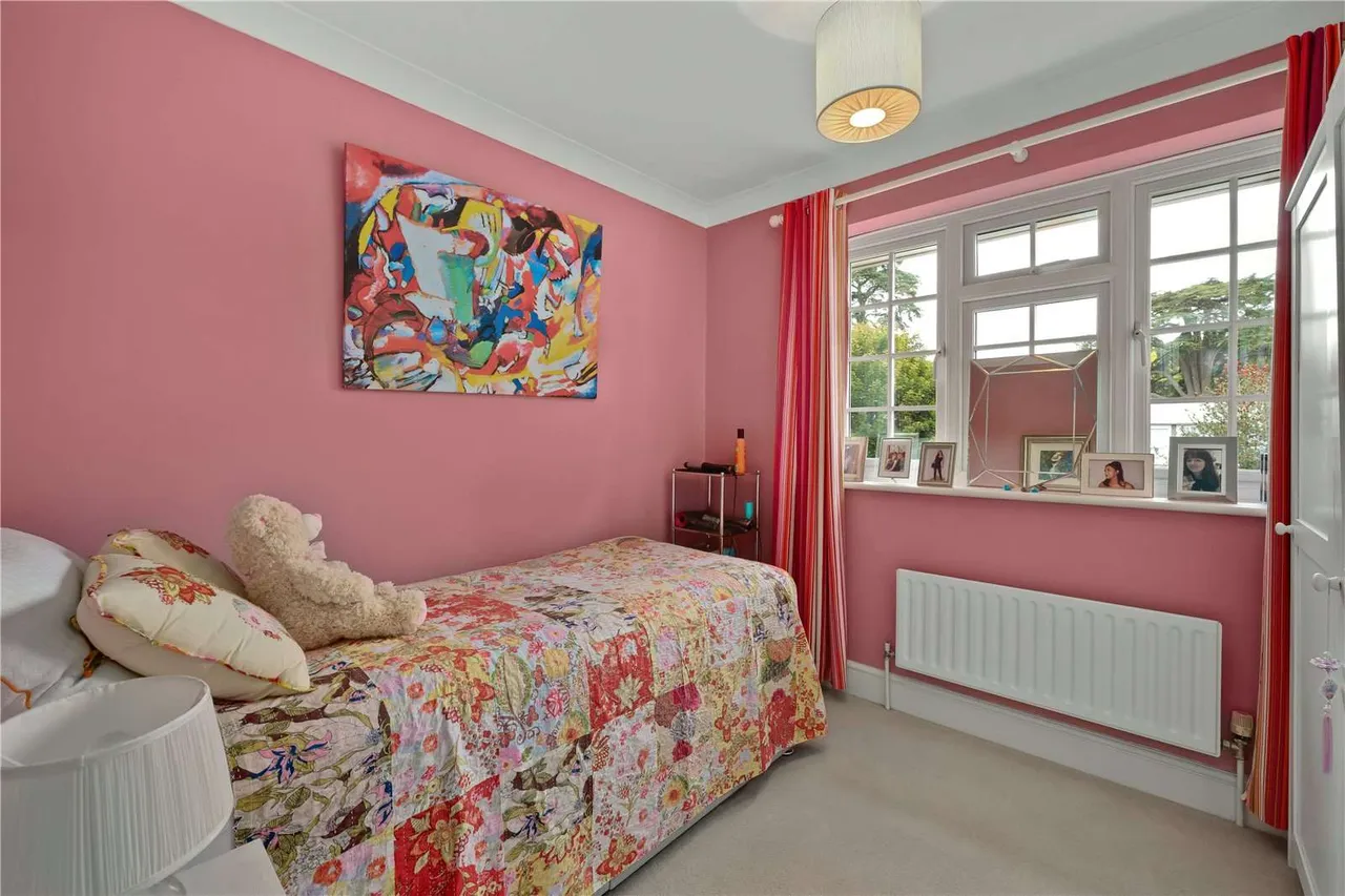 Village Close, Weybridge, Surrey, KT13 9HF, photo 10