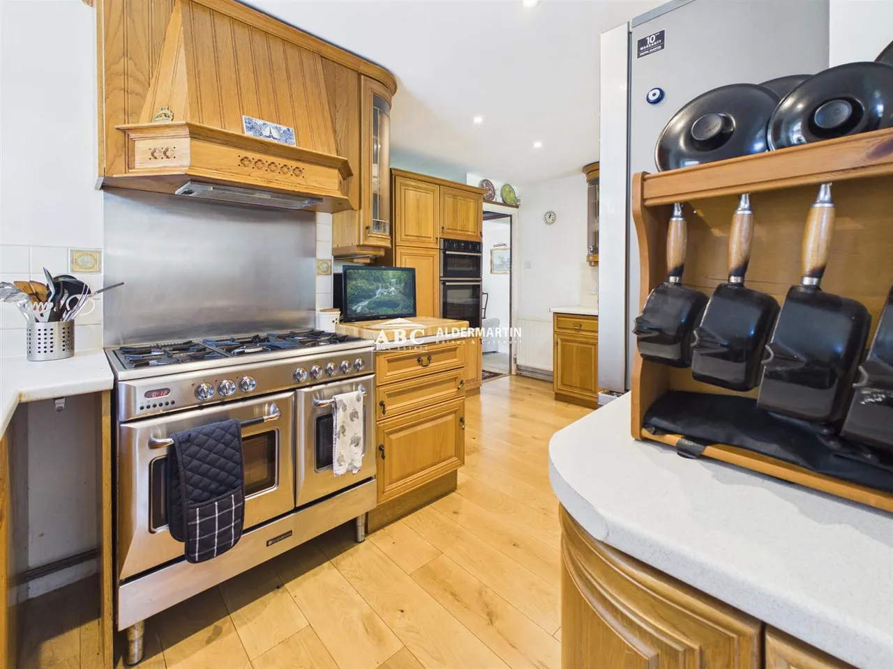 Park Grove, Edgware, photo 12