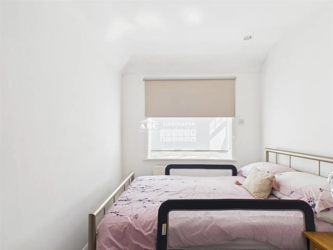 Park Grove, Edgware, photo 18