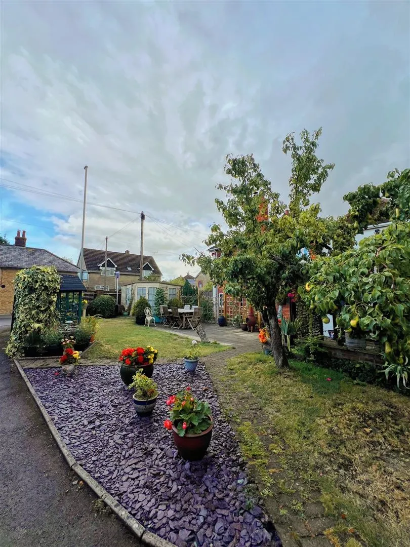 Shaftesbury Road, Lodden, photo 5
