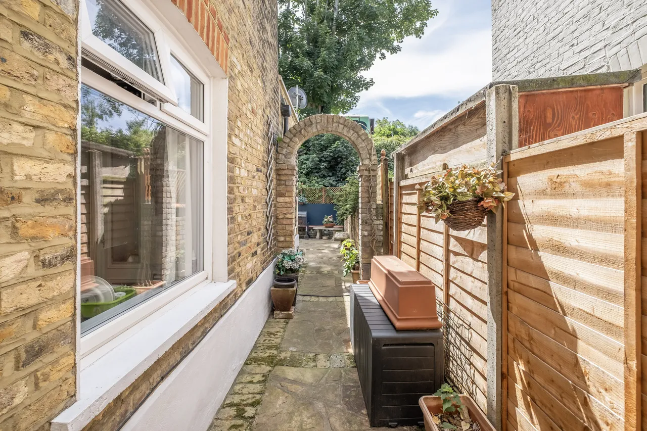 Ravenslea Road, London, SW12, photo 11
