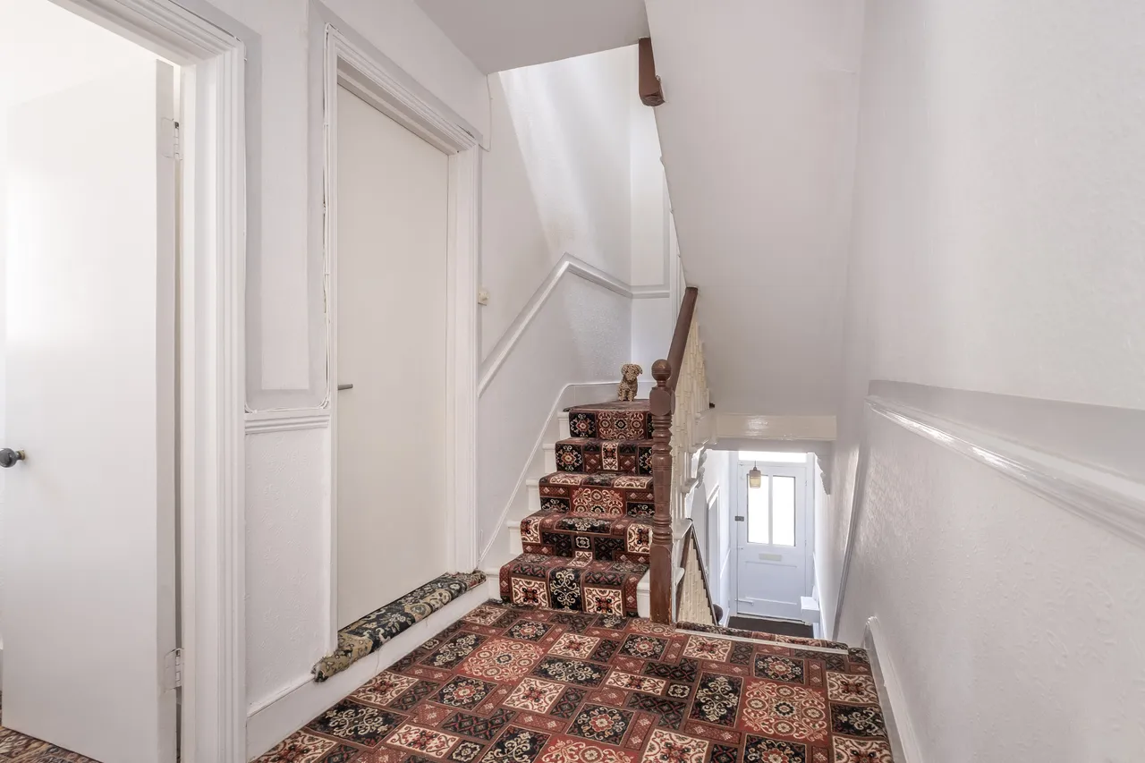 Ravenslea Road, London, SW12, photo 12