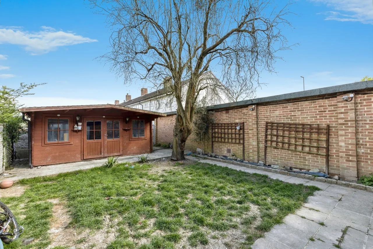Five Acres, Northgate, RH10, photo 4