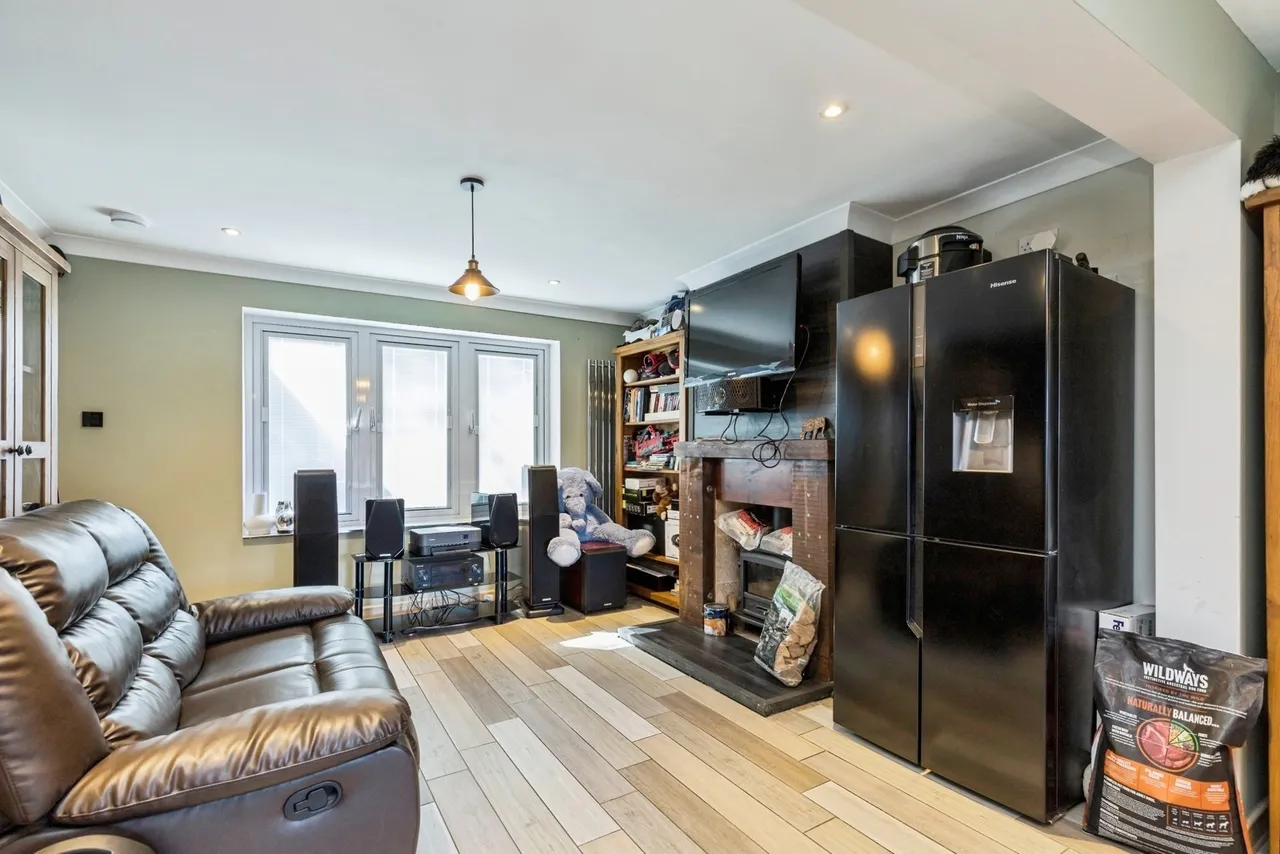 Five Acres, Northgate, RH10, photo 3