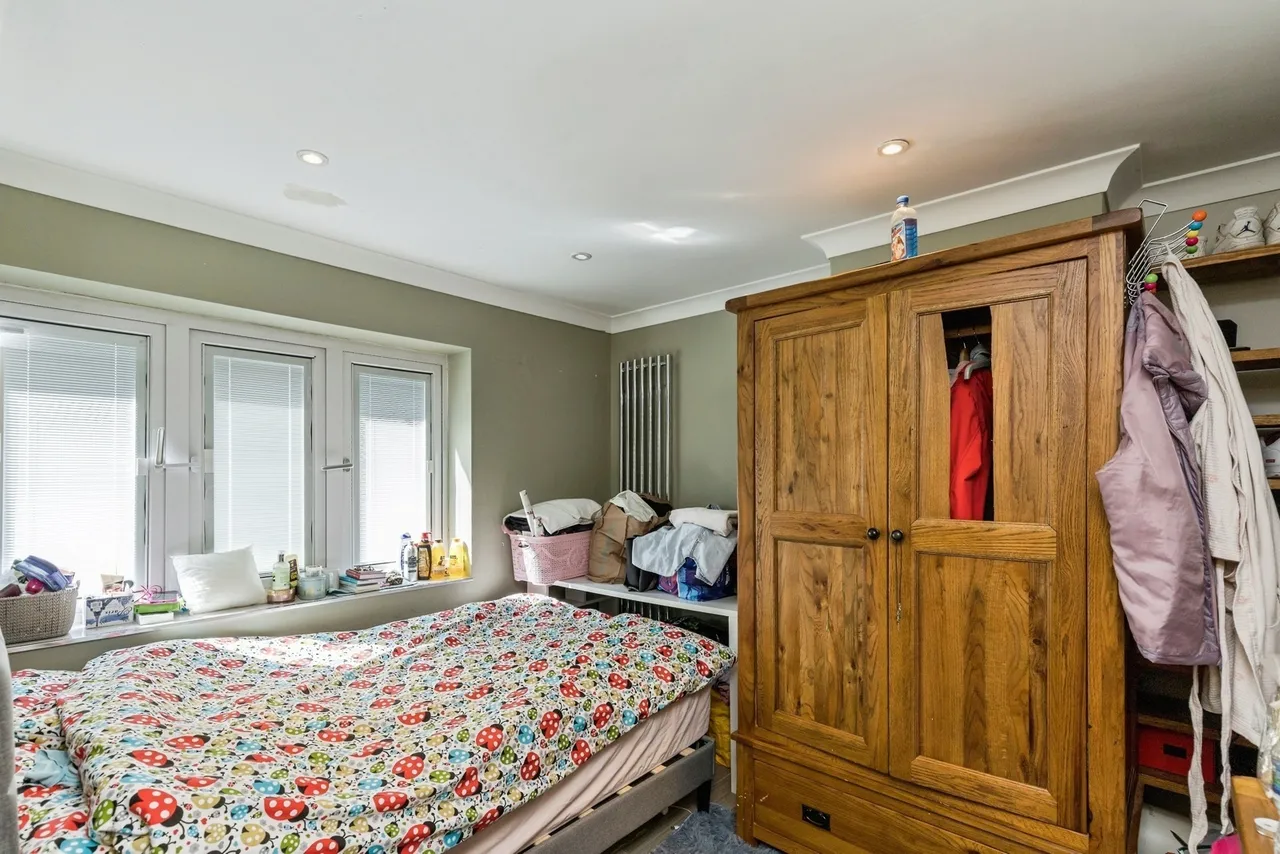 Five Acres, Northgate, RH10, photo 11
