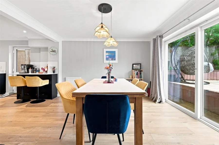 with 5 bedrooms in Saffron Walden, CB11, photo 7