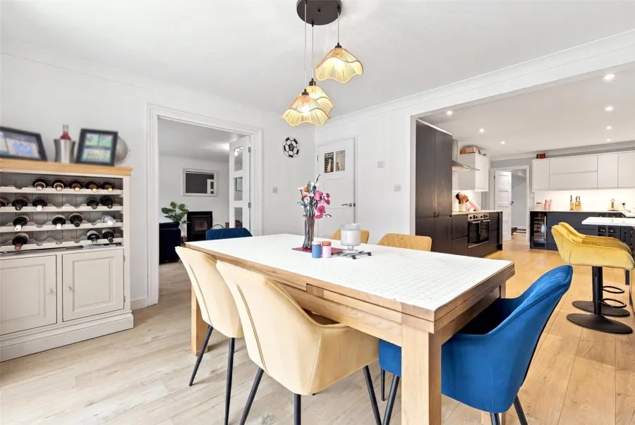 with 5 bedrooms in Saffron Walden, CB11, photo 22
