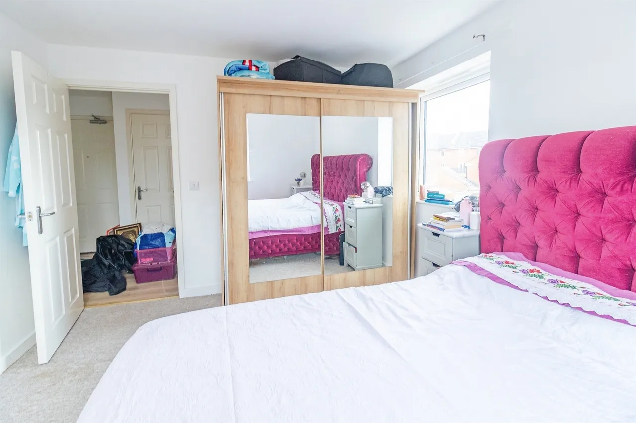 Warwick Avenue, Broughton, MK10, photo 10