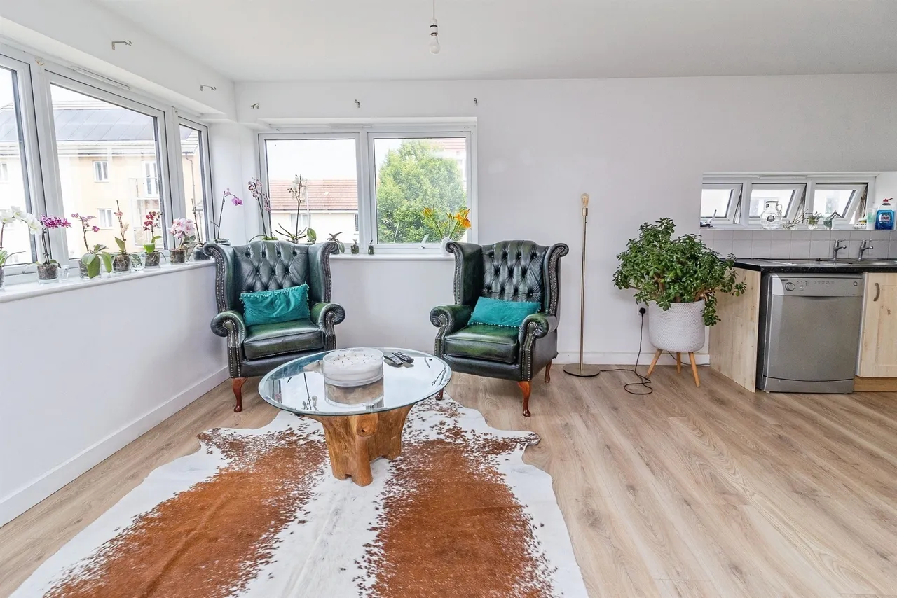 Warwick Avenue, Broughton, MK10, photo 7