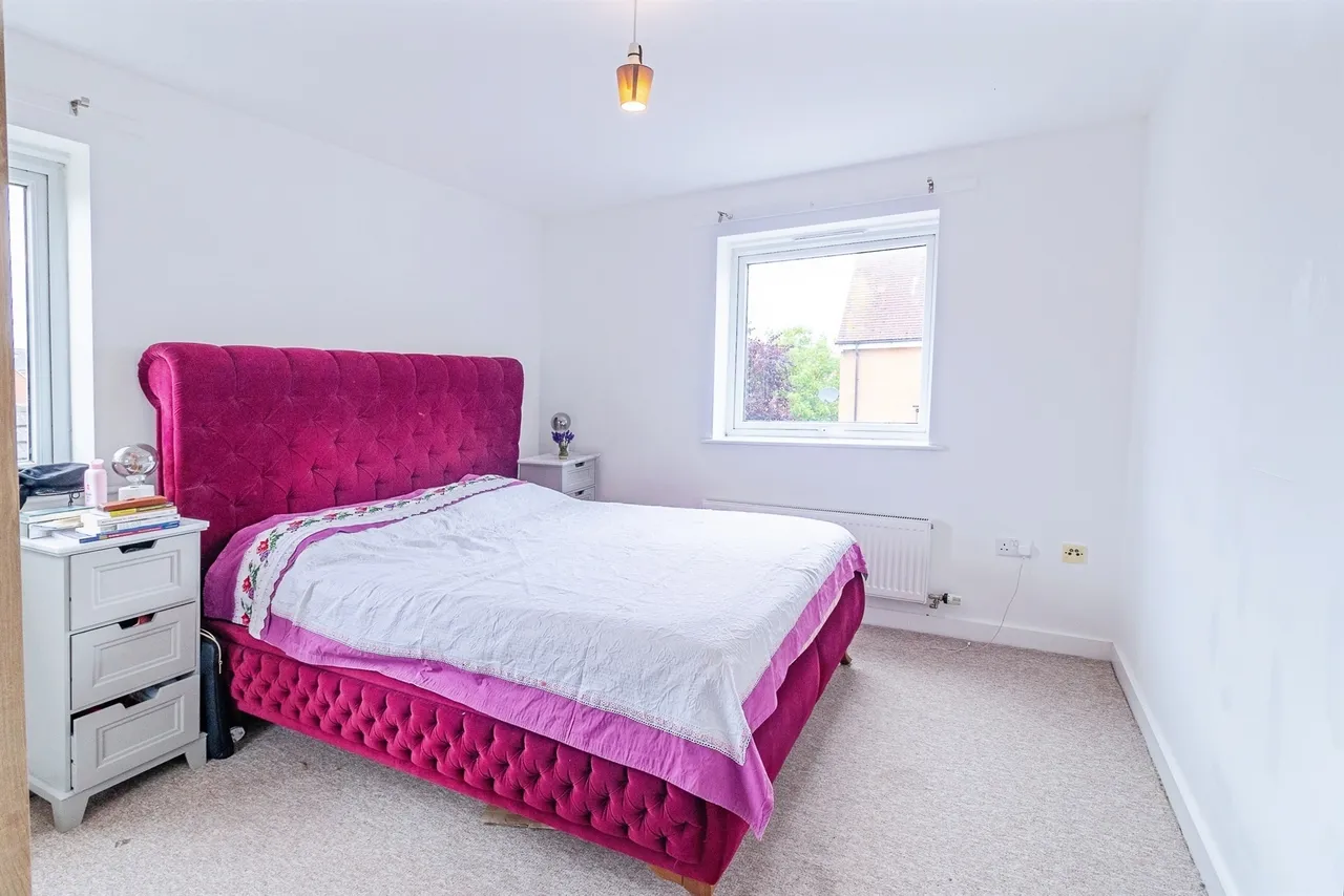 Warwick Avenue, Broughton, MK10, photo 11