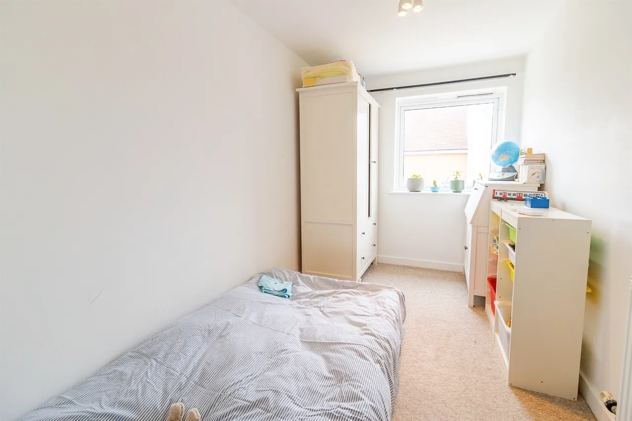 Warwick Avenue, Broughton, MK10, photo 15