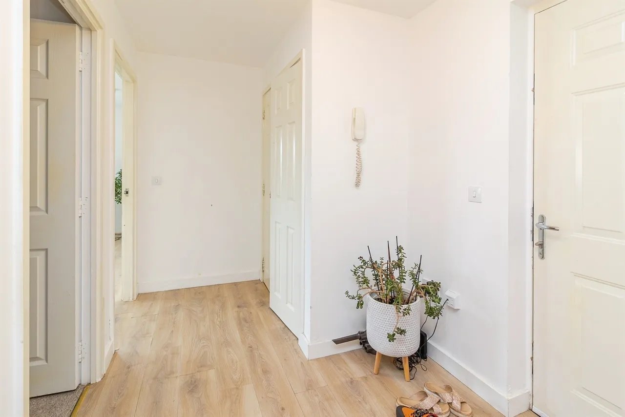 Warwick Avenue, Broughton, MK10, photo 14