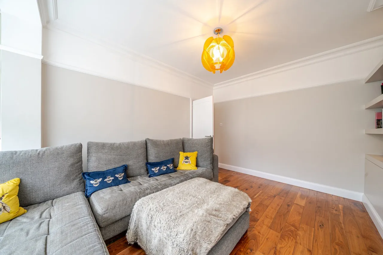 Cantwell Road, SE18, photo 23