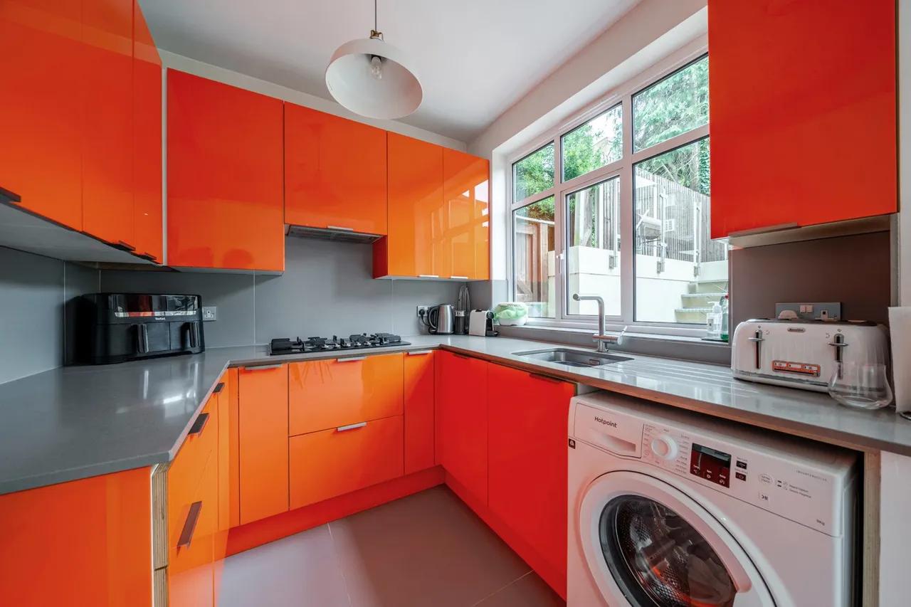 Cantwell Road, SE18, photo 8