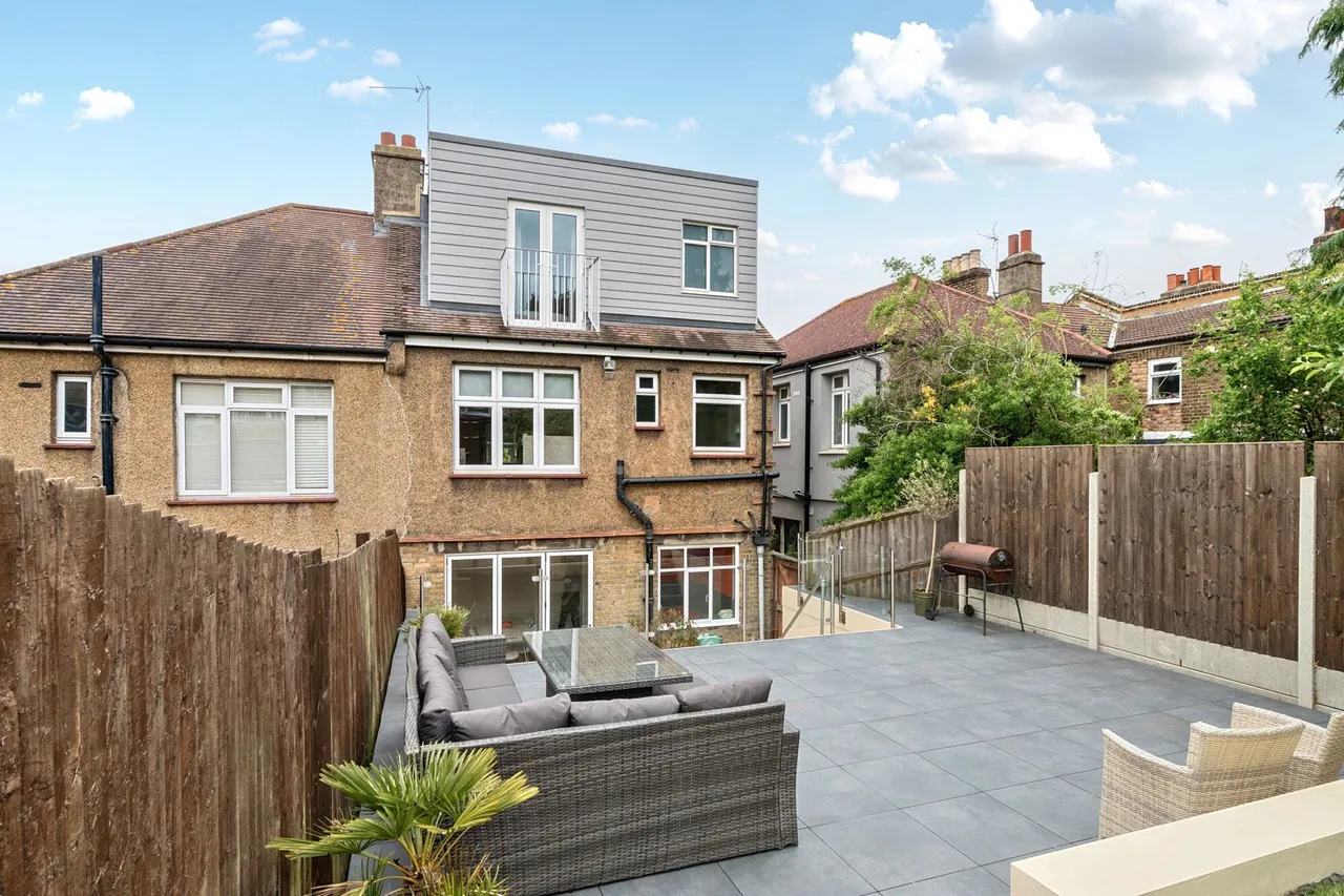 Cantwell Road, SE18, photo 11