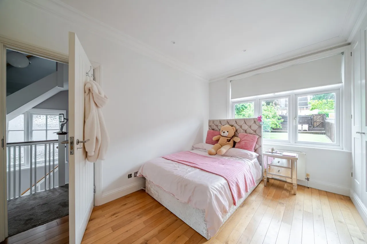Cantwell Road, SE18, photo 15