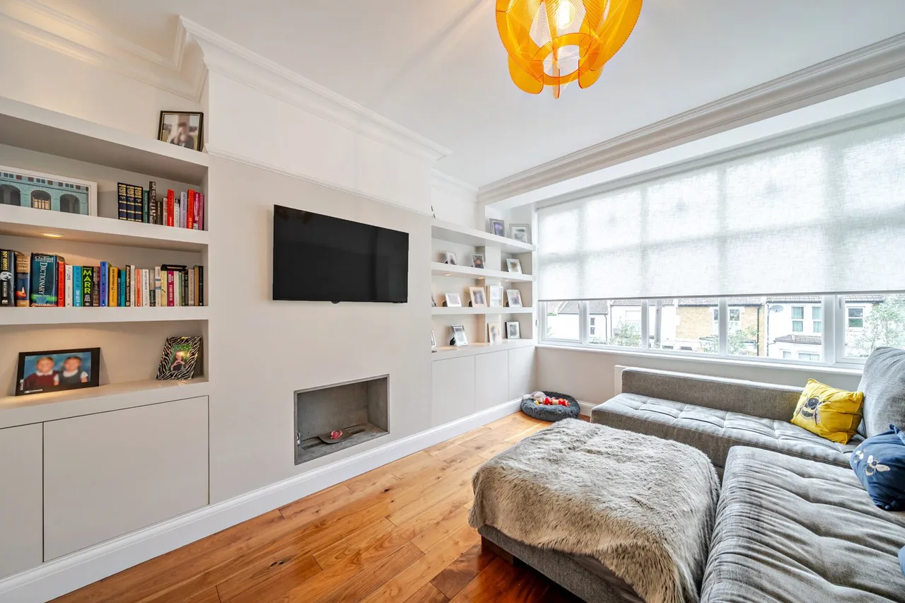 Cantwell Road, SE18, photo 2