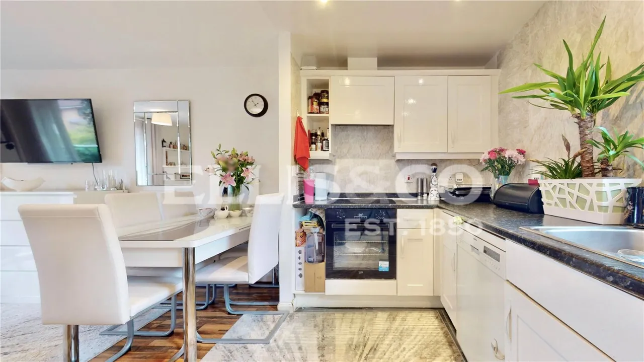 Wellspring Crescent, Wembley, HA9, photo 3