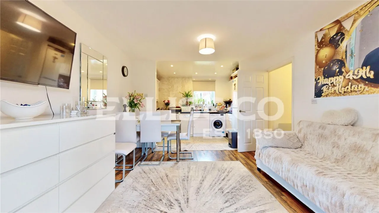 Wellspring Crescent, Wembley, HA9, photo 4