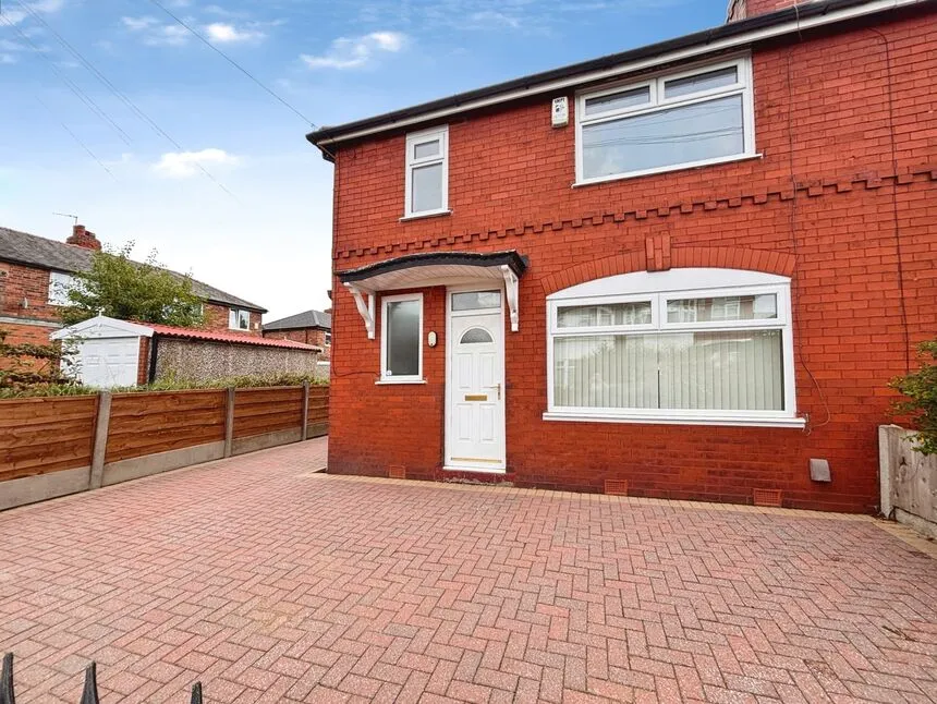 Enfield Road, Swinton, M27, photo 16