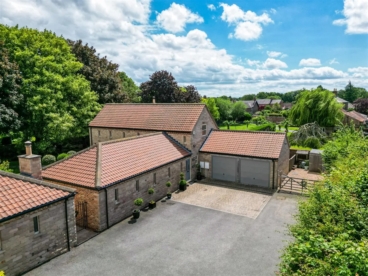 Back Lane, Langthorpe, photo 16
