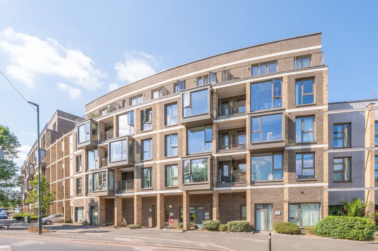3 bed flat to rent — Flat 19, Ikon House, CROYDON