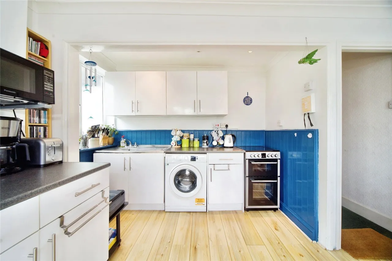 Gainsborough Avenue, Manor Park, London, E12, photo 4