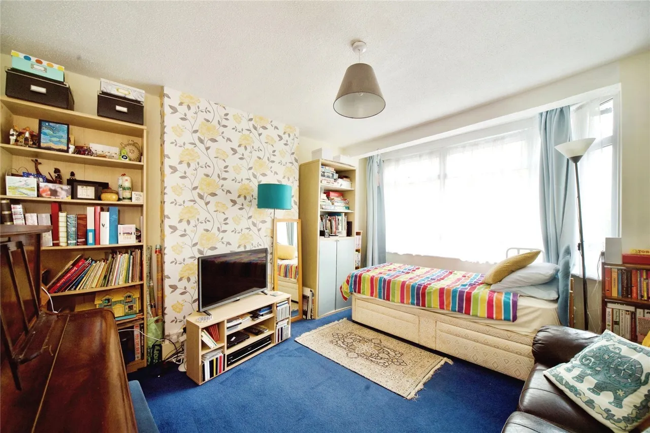 Gainsborough Avenue, Manor Park, London, E12, photo 7
