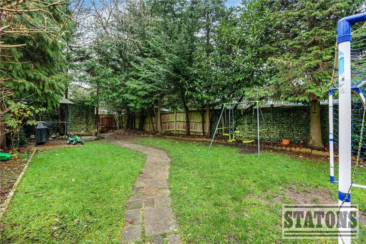 High Road, Whetstone, London, N20 9PT, photo 22
