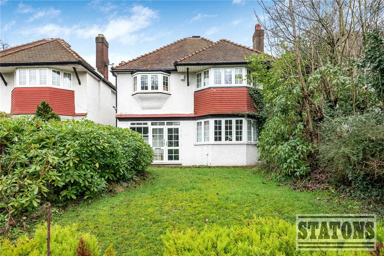 4 bed house to rent — High Road, Whetstone, London, N20 9PT