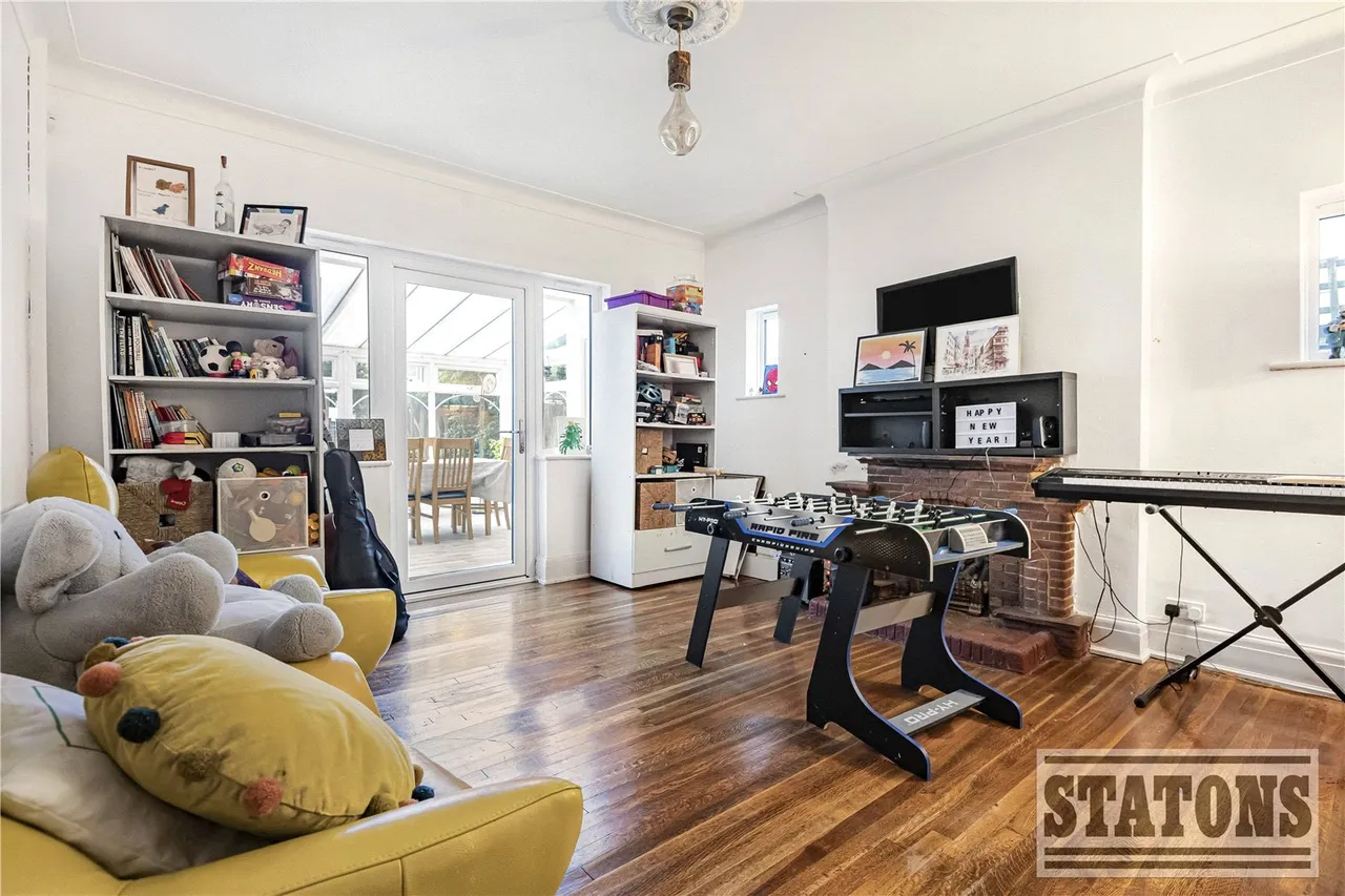 High Road, Whetstone, London, N20 9PT, photo 6
