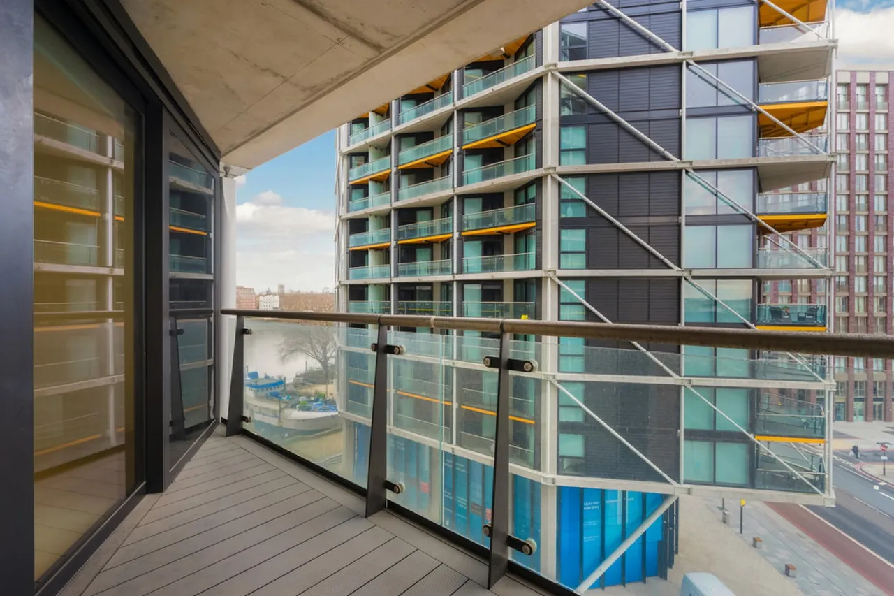 2 bed flat to rent — Riverlight, Vauxhall